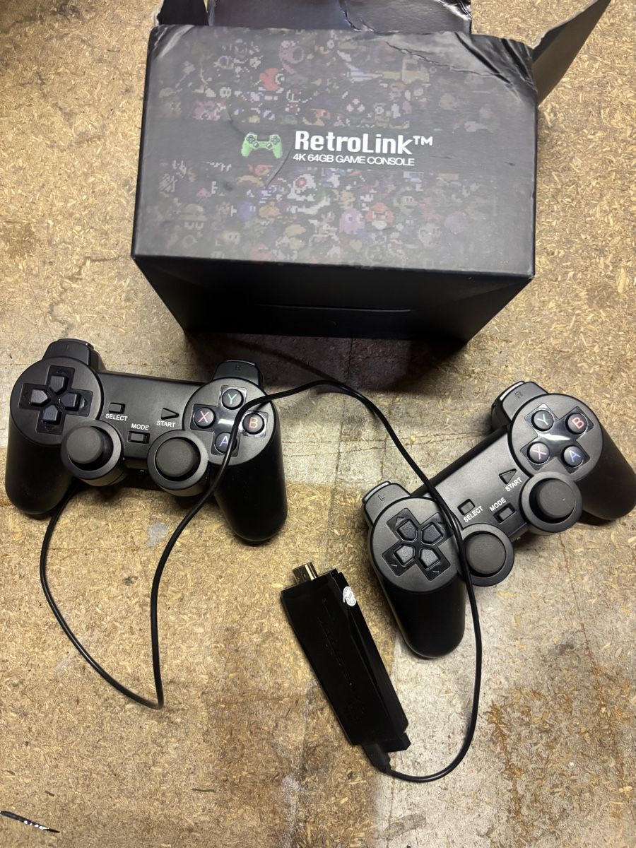 Consoles: Retro Gamekonsolen mit Games – Neuf (Voir description) à Zürich par Saho86 4