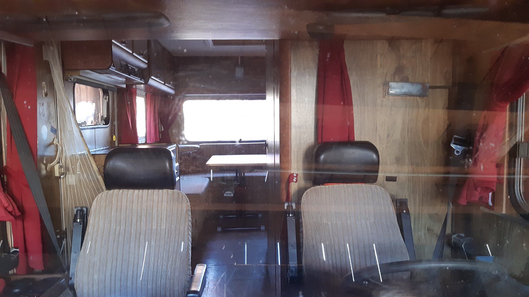 Hymer Veicoli da campeggio: Bedford Blitz Hymer-Mobil CF280 – Usato da Sornetan venduto da Karibou2 8