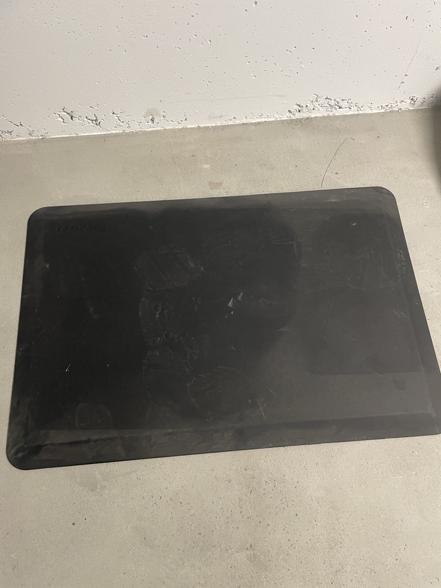 Tapis: Black Anti-fatigue Mat Rectangular Used Condition – D'occasion à Thalwil par agg_9656 1
