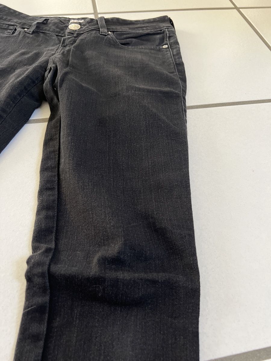 Guess Jeans: Jeans – Usato da Oberuzwil venduto da DanaB01 1