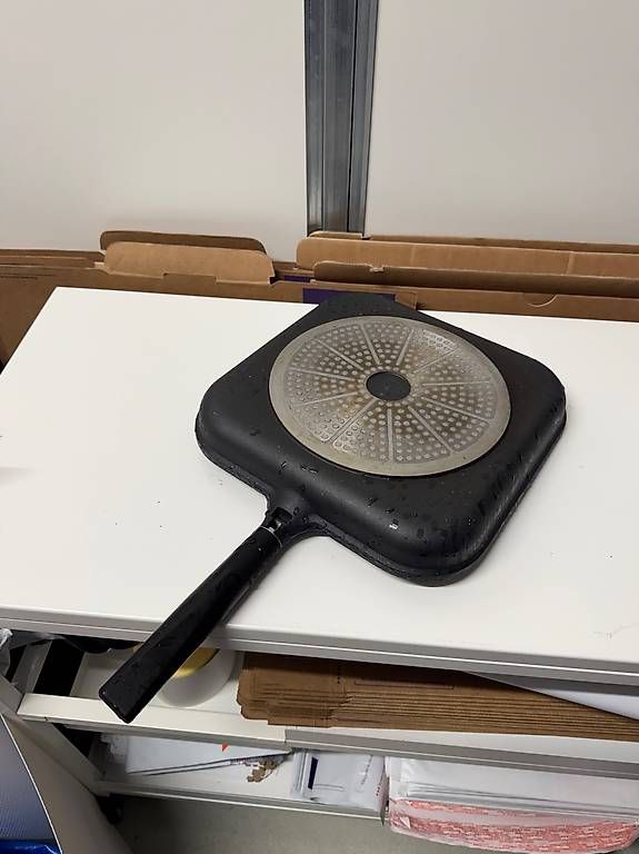 Padelle: Grillpfanne Quadratisch – Usato da Schübelbach venduto da Rahnmont 2
