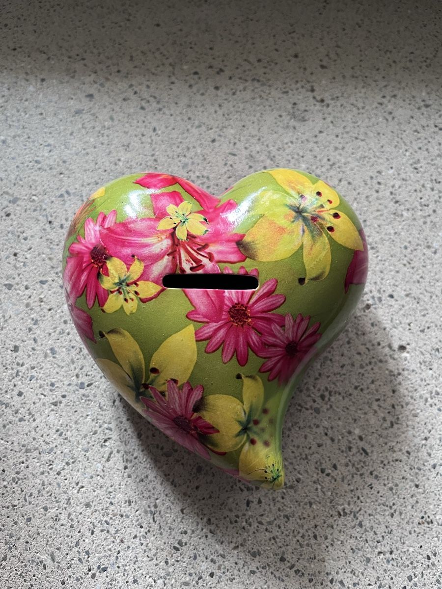 Spardosen: Spardose Herz Form mit Blumen neu – Neu (gemäss Beschreibung) aus Luzern von sab_79vc