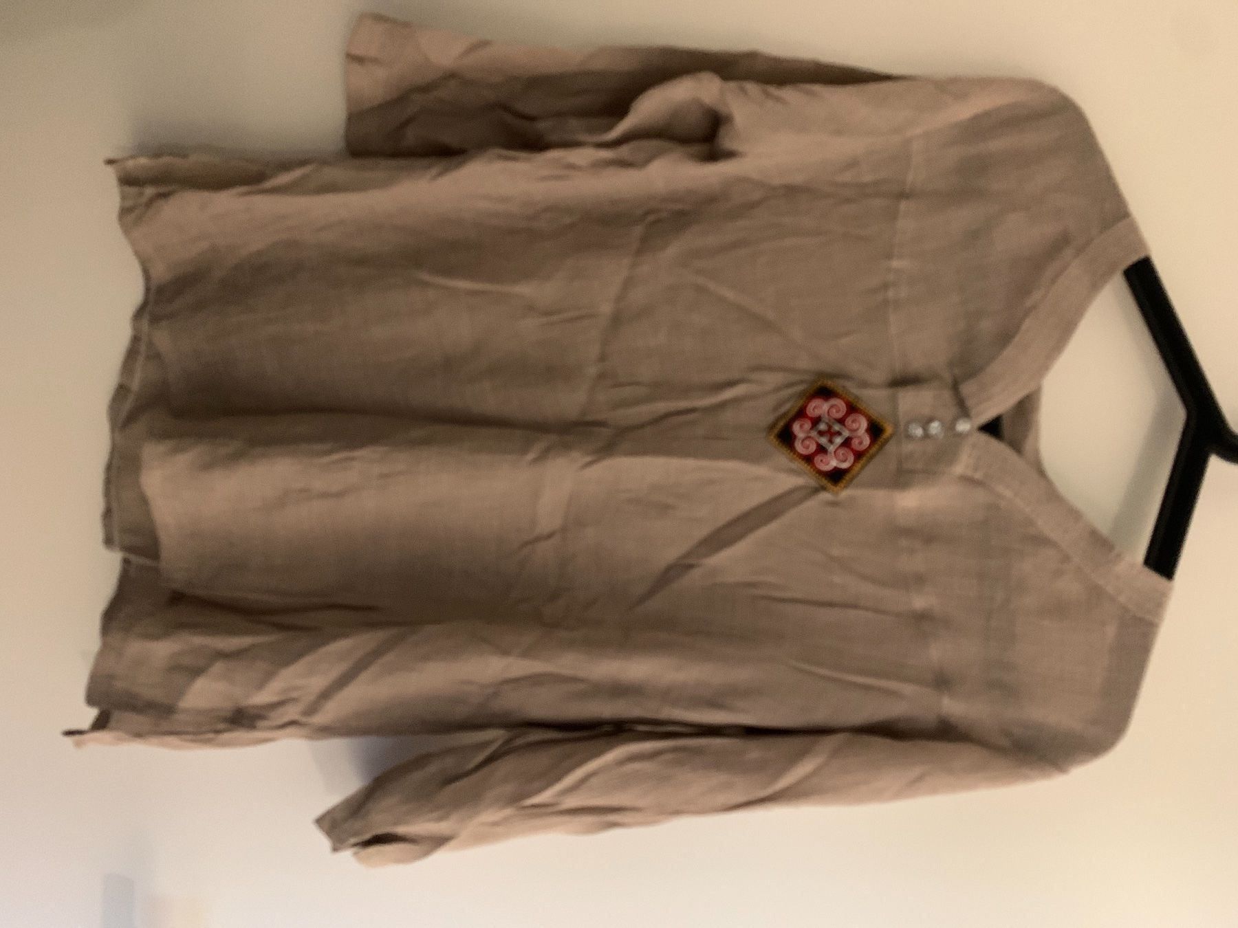 Camicette: Shirt with Embroidery details – Nuovo (secondo la descrizione) da Zürich venduto da Alpen209 4