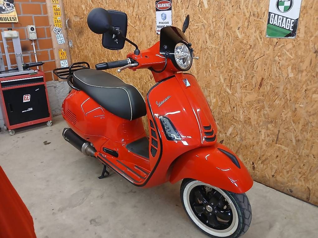 Scooter: Piaggio Vespa 300 GTS Super – Usato da Wauwil venduto da X20XER 1