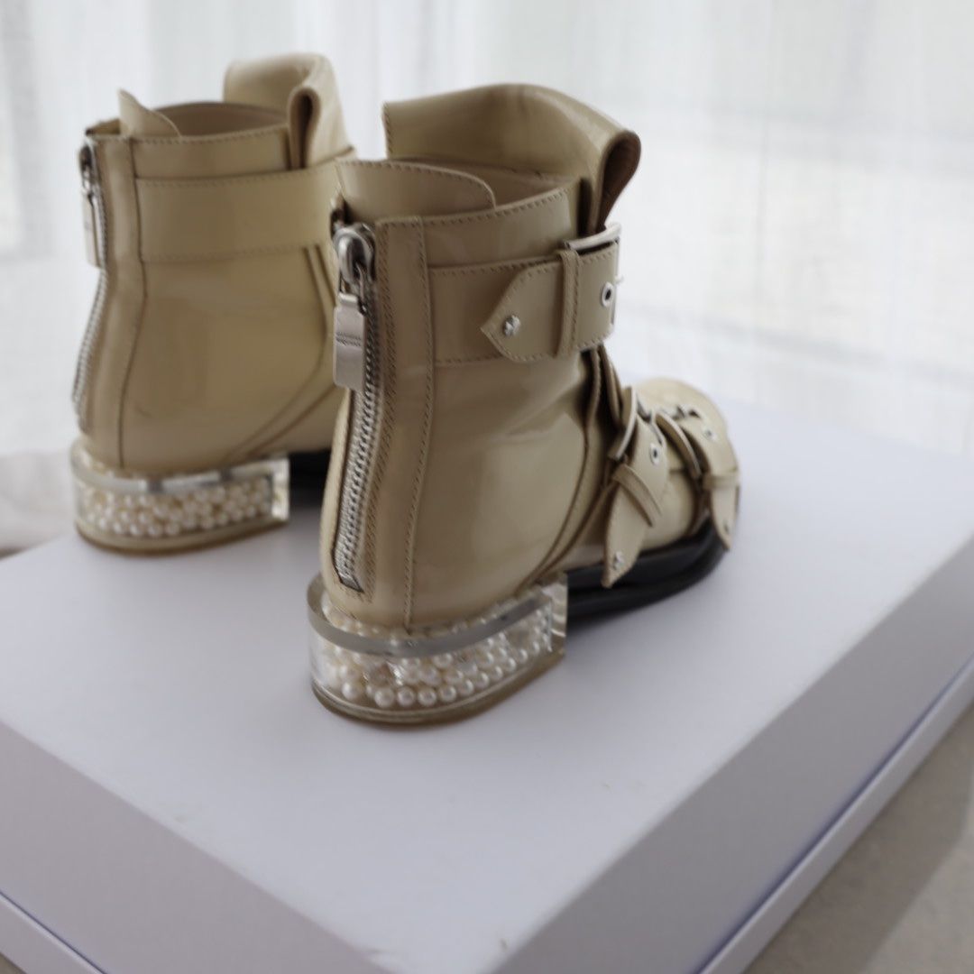Alexander Mcqueen Scarpe da donna: Alexander McQueen boots – Usato da Cham venduto da dadadel 1