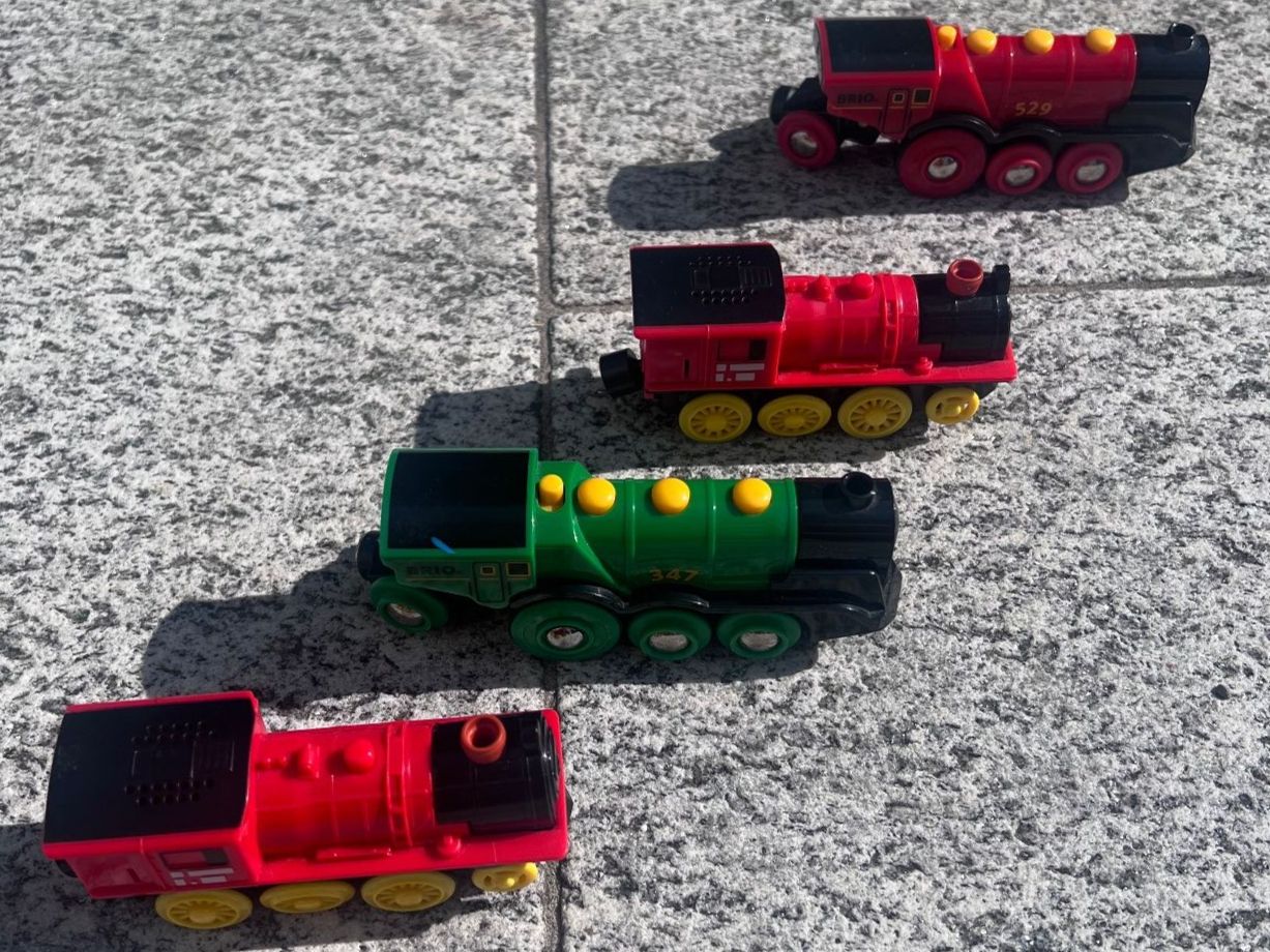 Brio Giocattoli: Briobahn mit Elektro-Lokomotiven – Usato da Uetikon am See venduto da Martinuetikon 4