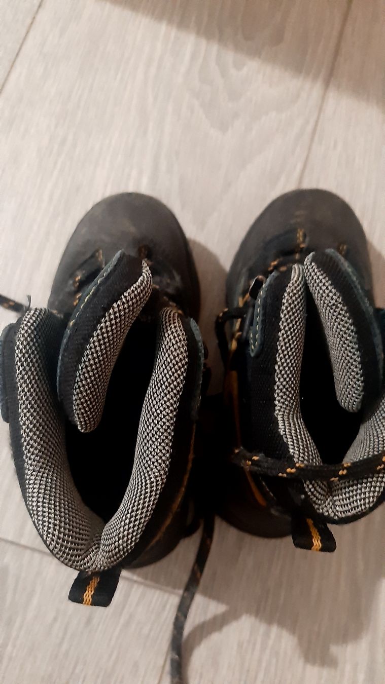 Scarpe da uomo: Bergschuhe schwarz Gr 26 – Usato da Scherz venduto da taa_sf6g 3