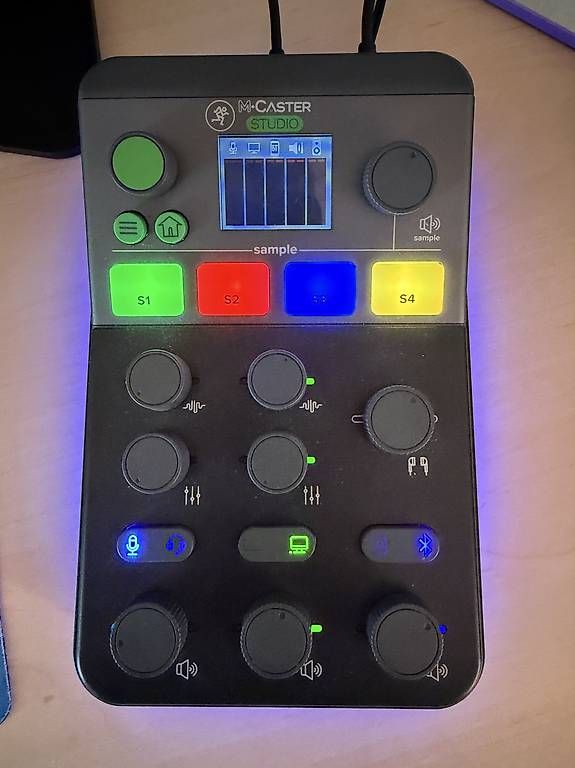 Console di mixaggio: Mackie MCaster Studio – Usato da Wegenstetten venduto da merlanius
