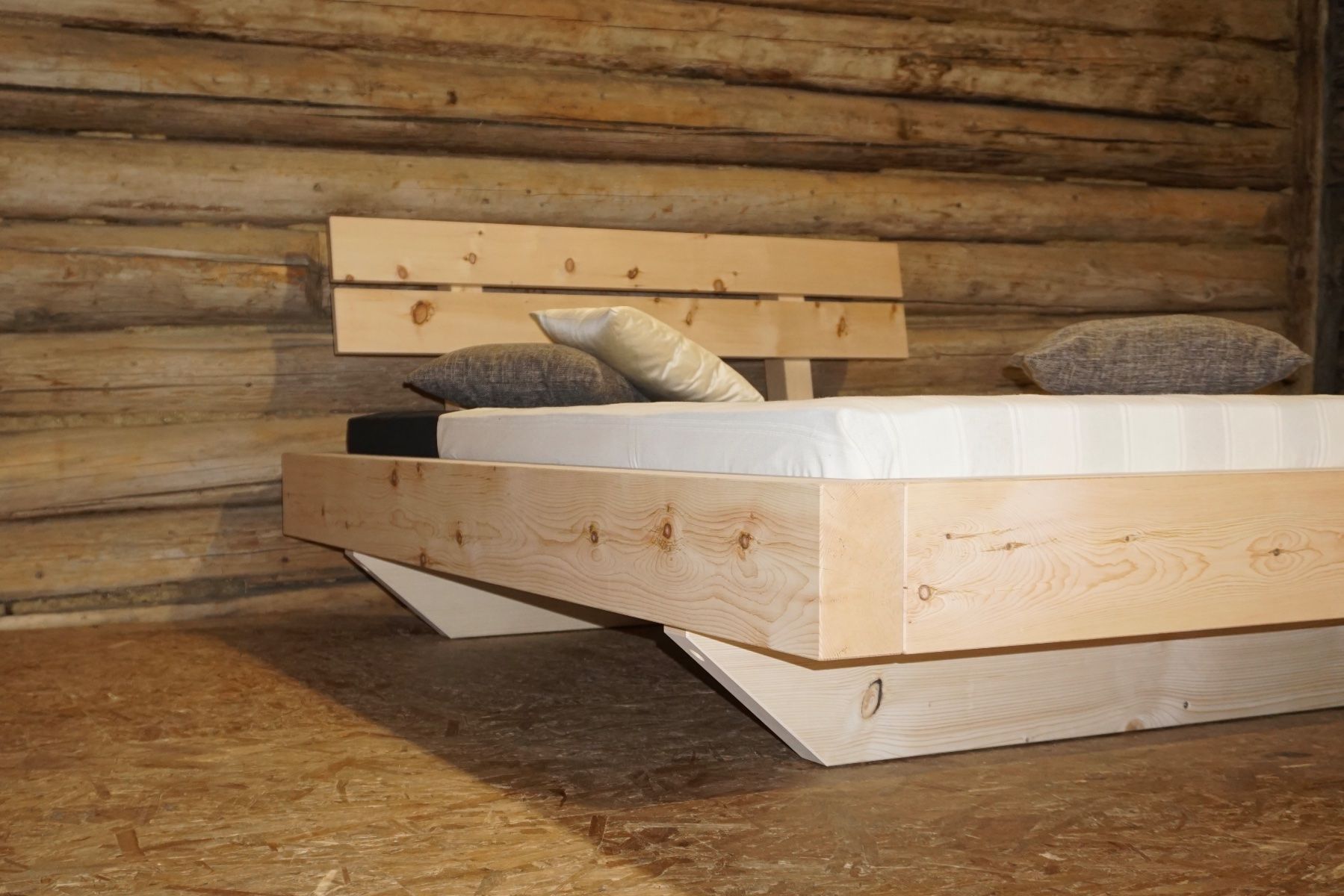 Betten: Arvenbett Girs – mit Lehne – Neu und originalverpackt aus Lohn GR von Nilo87