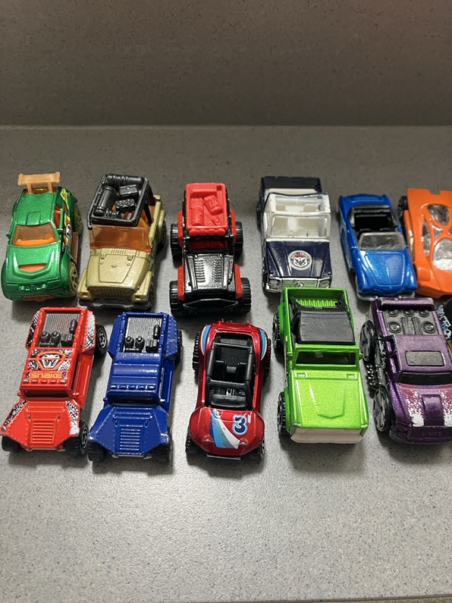Hot Wheels Giocattoli: HotWheels,Matchbox etc.Autos 32 Stk. – Usato da Rüdlingen venduto da Schnoegli2007 1