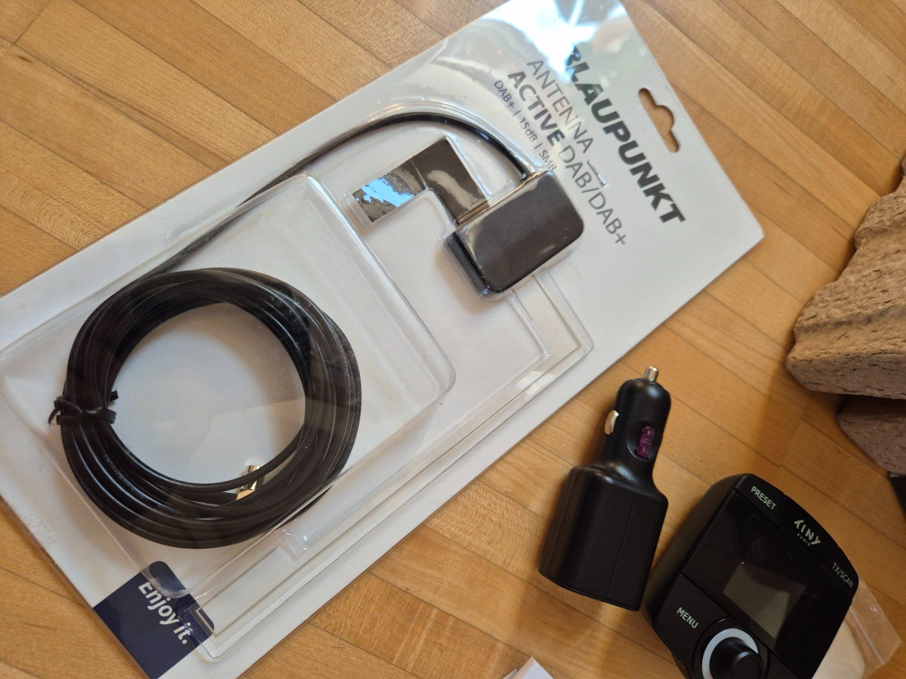 Adattatori: Tiny C6 DAB+ Adapter für Autoradio – Nuovo (secondo la descrizione) da Pfungen venduto da Famadm 2