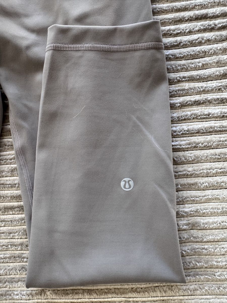 Lululemon Leggings: Lululemon Leggings Grösse 8 – Usato da Horw venduto da miminelly 1