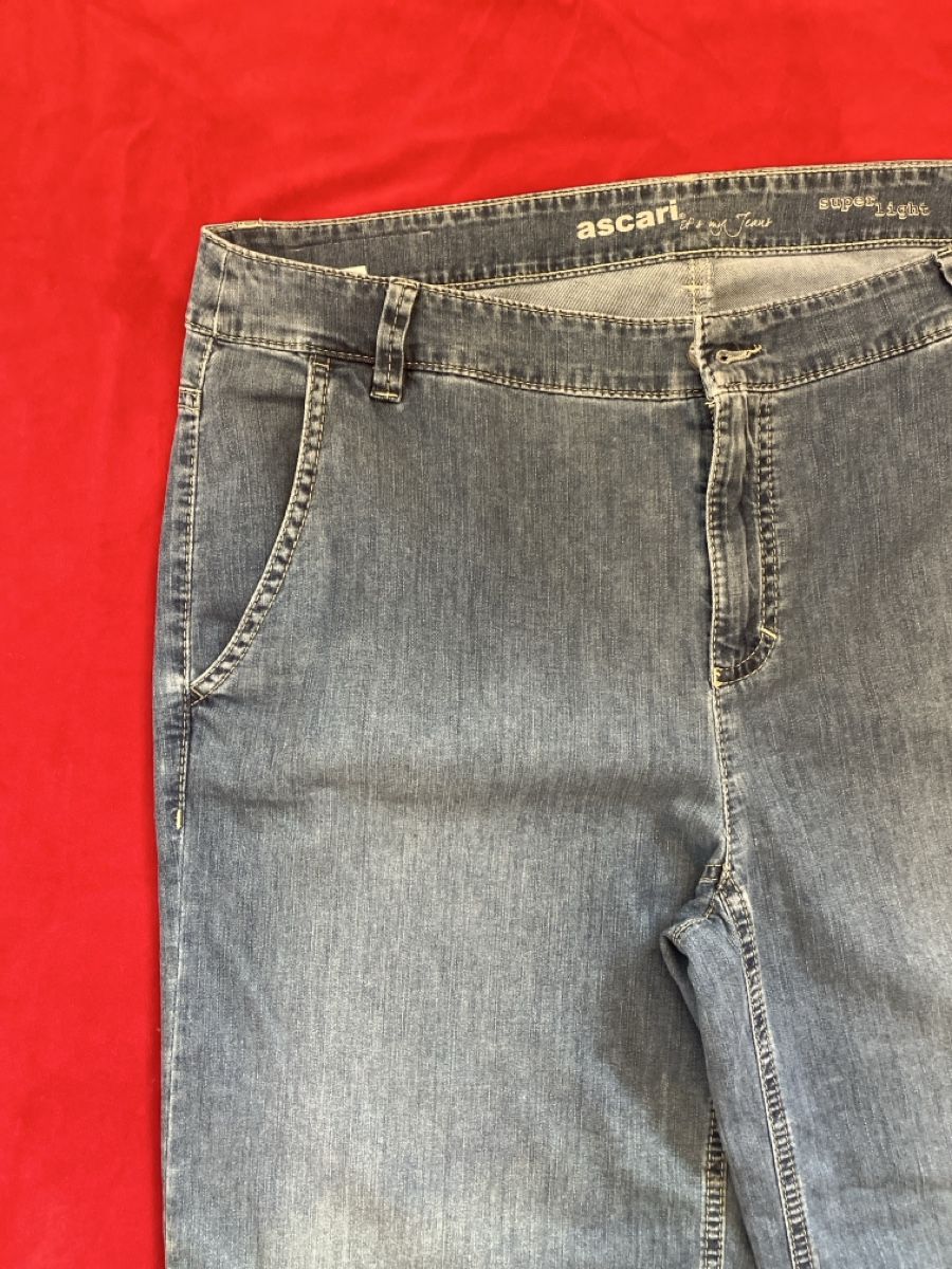 Jeans: Ascari Jeans Kira Grösse 42 Super Light – Gebraucht aus Muralto von jac_hkz5 3