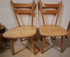 Zwei Vintage Kinderstühle aus Holz Grösse 30/66 cm (Nr 1)