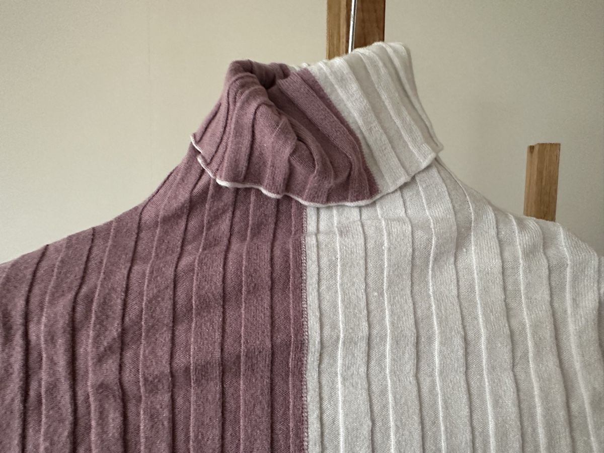 Top: Rollkragenpullover, Lila-Weiss – Usato da Gipf-Oberfrick venduto da Gabor5 1