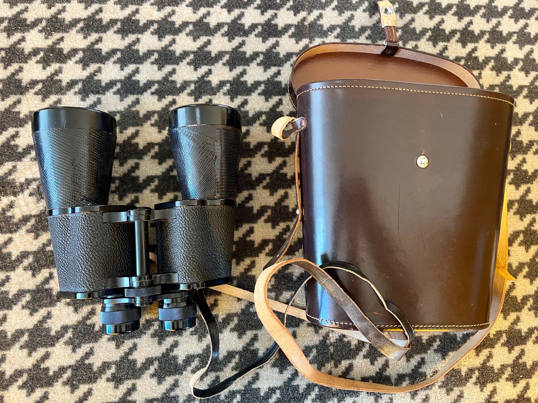 Leica Binocoli: Leitz Wetzlar Fernglas Marocit 8x60 mit Köcher. – Usato da Zürich venduto da Dmbz