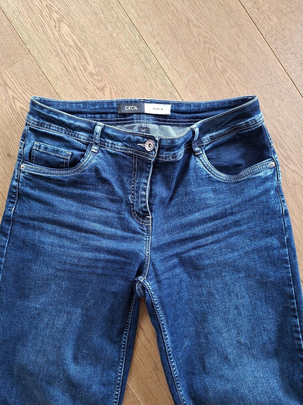 Cecil Jeans: Coole Damenjeans von CECILE Gr 30 – Usato da Flims Dorf venduto da Wuschel03 4