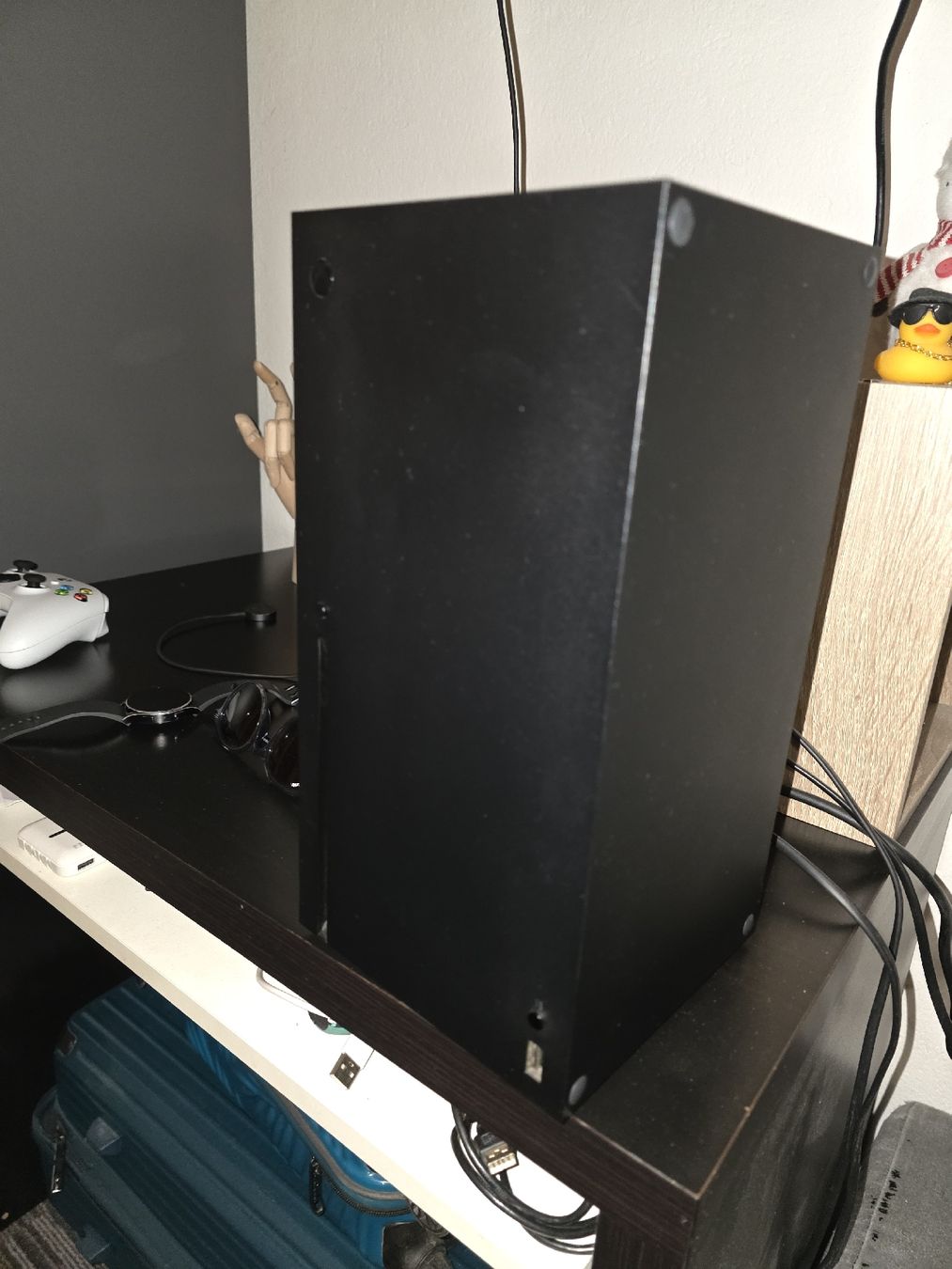 Microsoft Consoles: xbox series X + joypad ottimo stato – D'occasion à Leukerbad par ale_fhj8 4