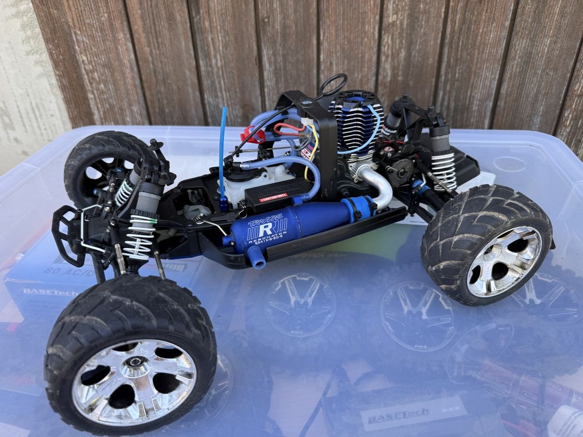 Traxxas RC Modellbau: Traxxas Jato / Revo 3.3 – Gebraucht aus Aarwangen von held83 1