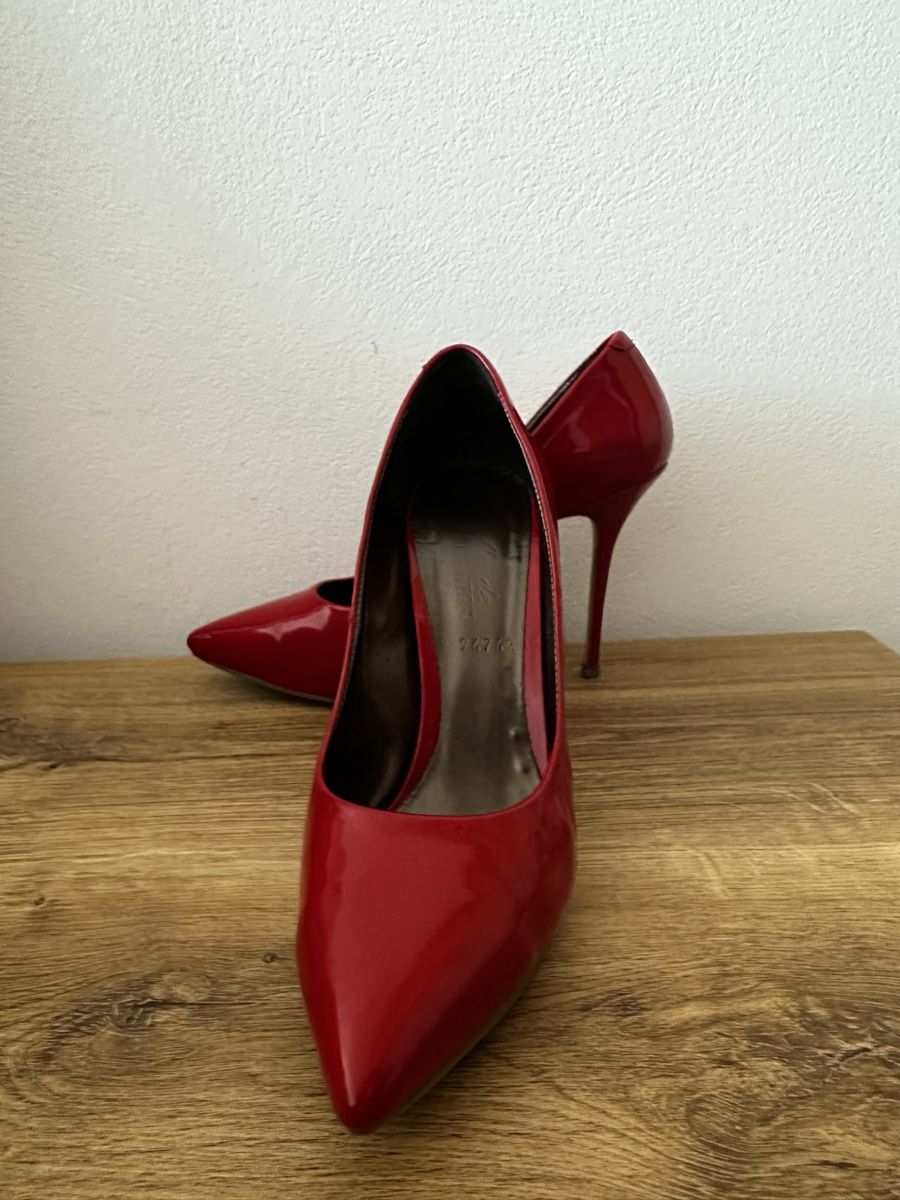 Chaussures femmes: High Hills Du Monde Italy – D'occasion à Visp par inf_7cg2 4