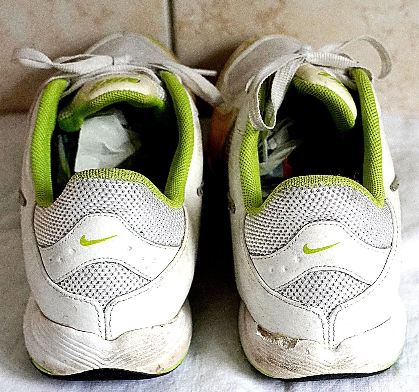 Nike Scarpe da donna: Nike Air Damen-Schuhe 39 – Usato da Baar venduto da 2cvbaar 2