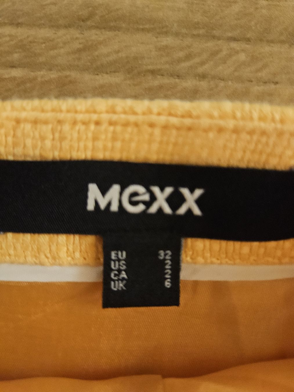 Mexx Gonne: Damen Rock  von MEXX GR. 32, Länge ca. 40 cm – Usato da Rhäzüns venduto da inf_rcj7 3