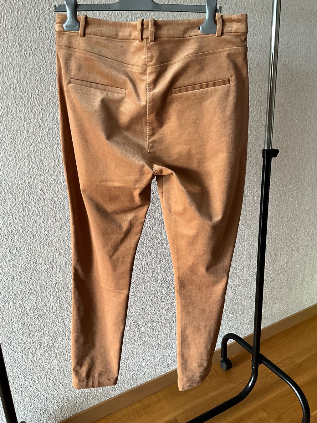 Esprit Hosen: Hose ESPRIT Gr. 42 – Neu (gemäss Beschreibung) aus Muri b. Bern von VmuriV 1