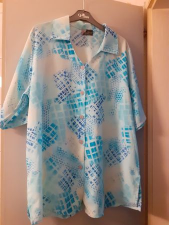 Bluse Damen Kurzarm Grösse 46 blau weiss gemustert