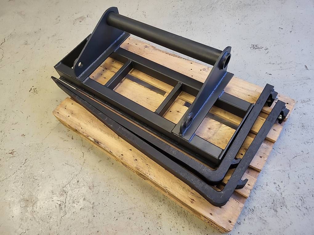 Manitou Hoflader: Manitou Palettengabel – Neu und originalverpackt aus Giswil von Hans83