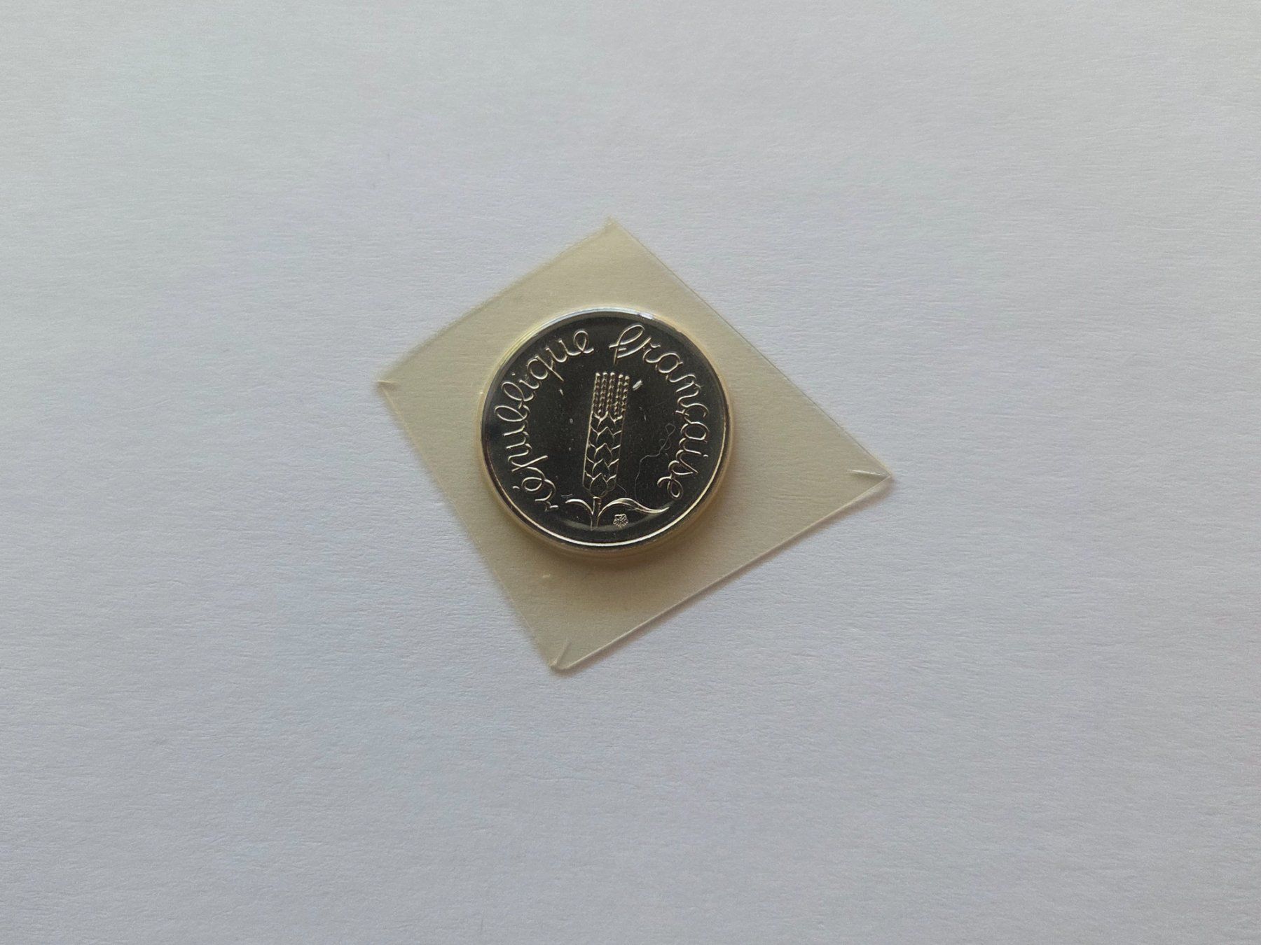 Tutti le monete: 1 Centime Fleurs de Coins 1983 – Nuovo (secondo la descrizione) da Pravidondaz venduto da LVtik 1
