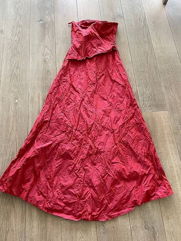 Vestiti: Abendkleid 36 rot – Usato da Alpnach Dorf venduto da rerifeme 2
