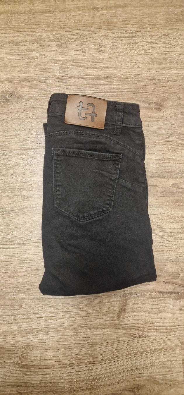 Jeans: Jeans Hose Schwarz – Usato da Buchs SG venduto da sab_c2cr