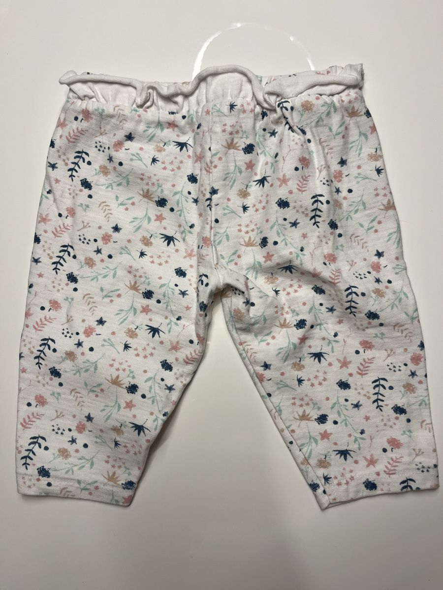 Mango Pantaloni: Mango Hose geblümt Gr. 68 – Nuovo (secondo la descrizione) da Oberwil BL venduto da FinjaBijou 4