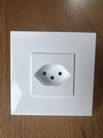 Prise électrique Legrand T13 encastrée blanc 10A