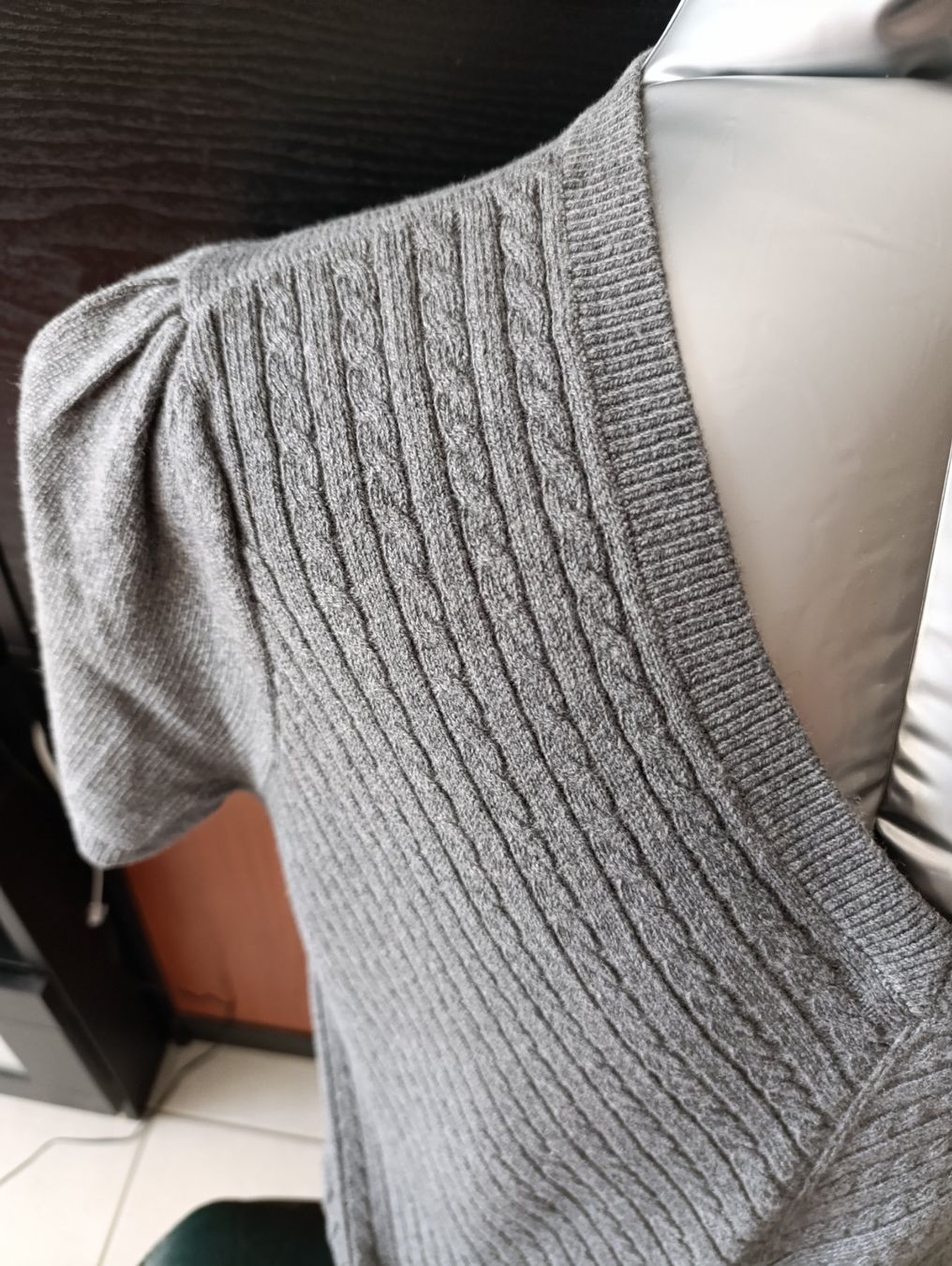Tommy Hilfiger Pulls & Sweat-shirts: Pull gris Tommy Hilfiger – Neuf (Voir description) à St-Cergue par Neviana 3