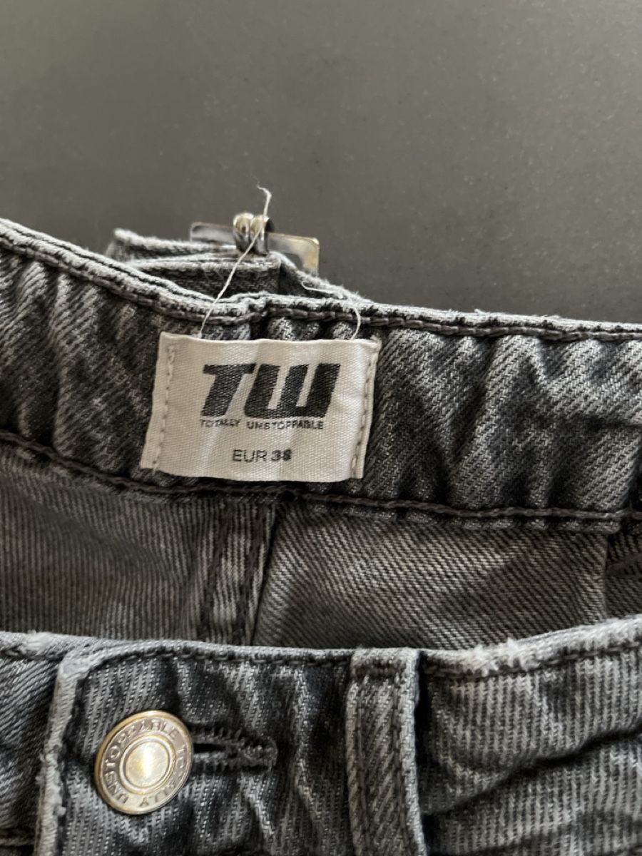 Jeans: Jeans Grösse 38  – Usato da Sigriswil venduto da Krugle83 2