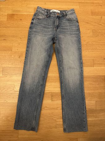 Bershka Straight Leg Jeans Damen Gr.32