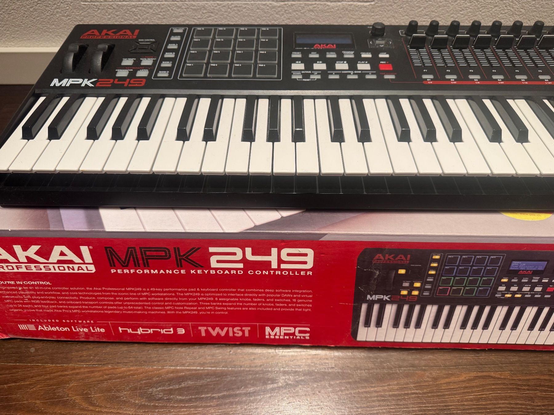 Akai Strumenti musicali: Akai MPK249, MIDI Keyboard Controller [Studio] – Usato da Thierrens venduto da madwave 4