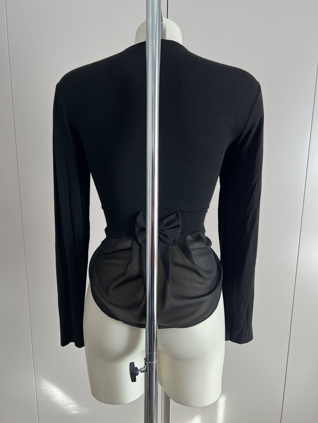 Gilets & Westen: Black long sleeve vest - 1 size – Neu (gemäss Beschreibung) aus Cama von UnleashdByAna