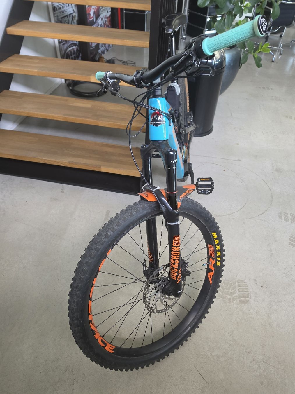 Rocky Mountain Bicycles Vélos: Rocky Mountain Altitude eBike gebraucht – D'occasion à Hüntwangen par Mh18 1