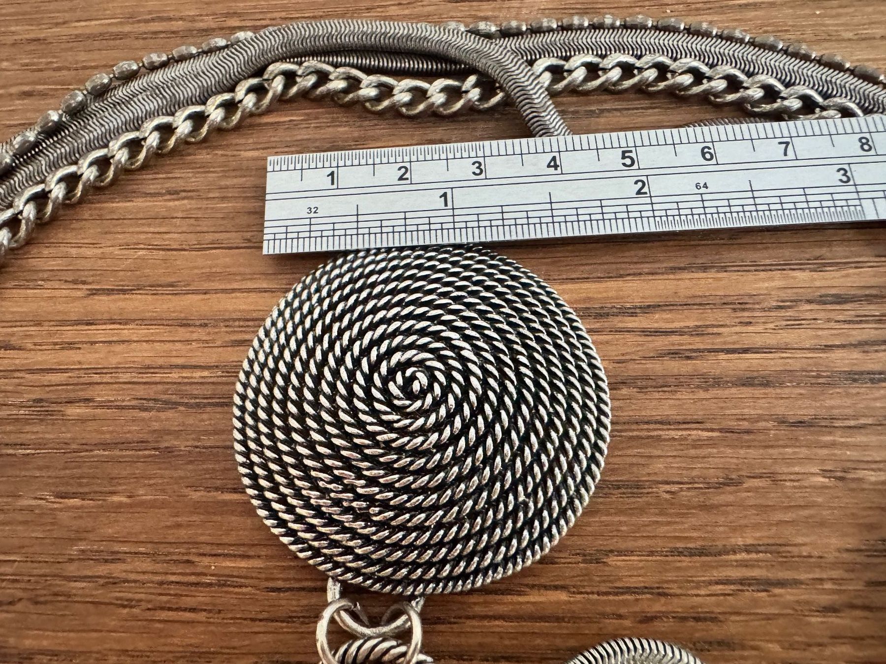 Ketten: Mehrreihige Modeschmuck-Kette – Gebraucht aus Egg b. Zürich von chantilly-lace 3