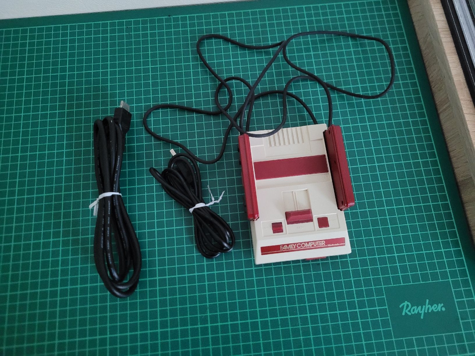 Nintendo Console: Nintendo Family Computer Mini Classic - With Games!  – Nuovo (secondo la descrizione) da Meyrin venduto da Retro-GZ 3