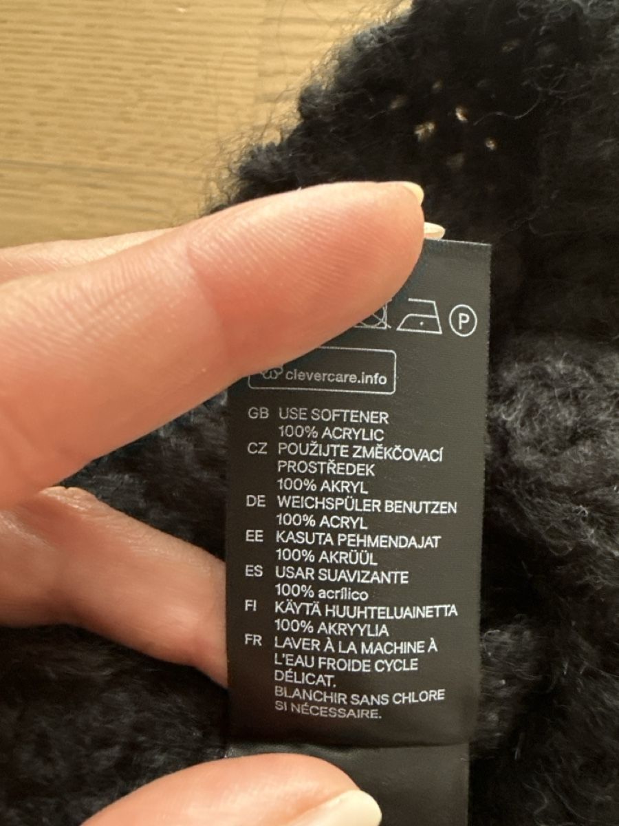 H&M Foulard & Sciarpe: H&M Strickschal/Loop, Schwarz, Kuschelig, One Size! – Usato da Arbon venduto da llaauraa 2