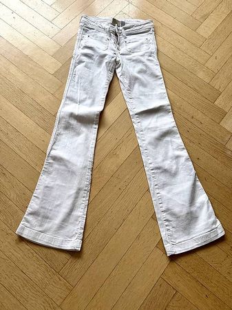 weisse Schlaghose Jeans von Mango in Gr. 36 - neu