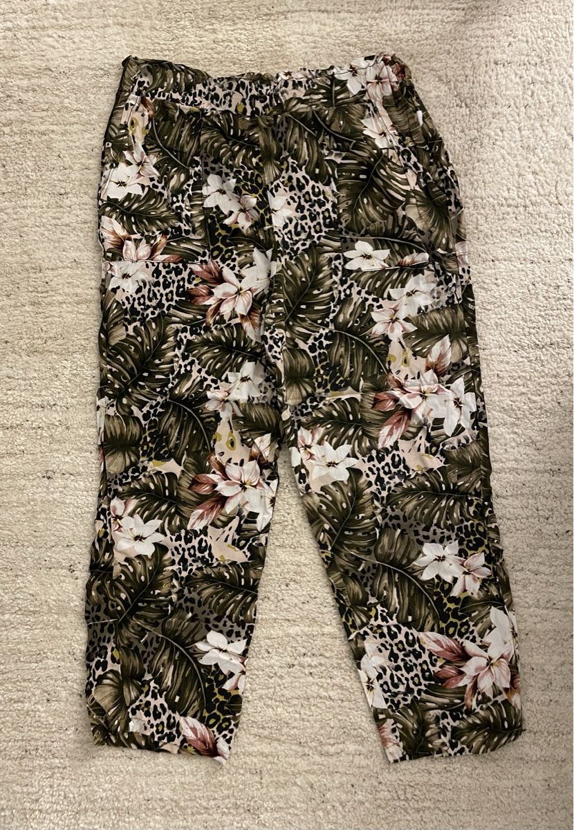 Pantaloni: Sommerhose Blumenmuster – Usato da Chur venduto da buc_6tcp
