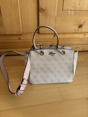 Handtasche Guess beige rosa gemustert guter Zustand