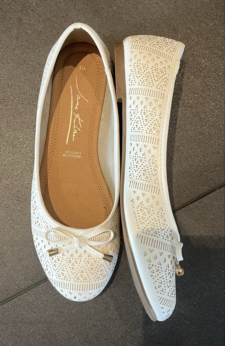 Scarpe da donna: Ballerina weiss – Nuovo (secondo la descrizione) da Buchrain venduto da tamarakieliger 1