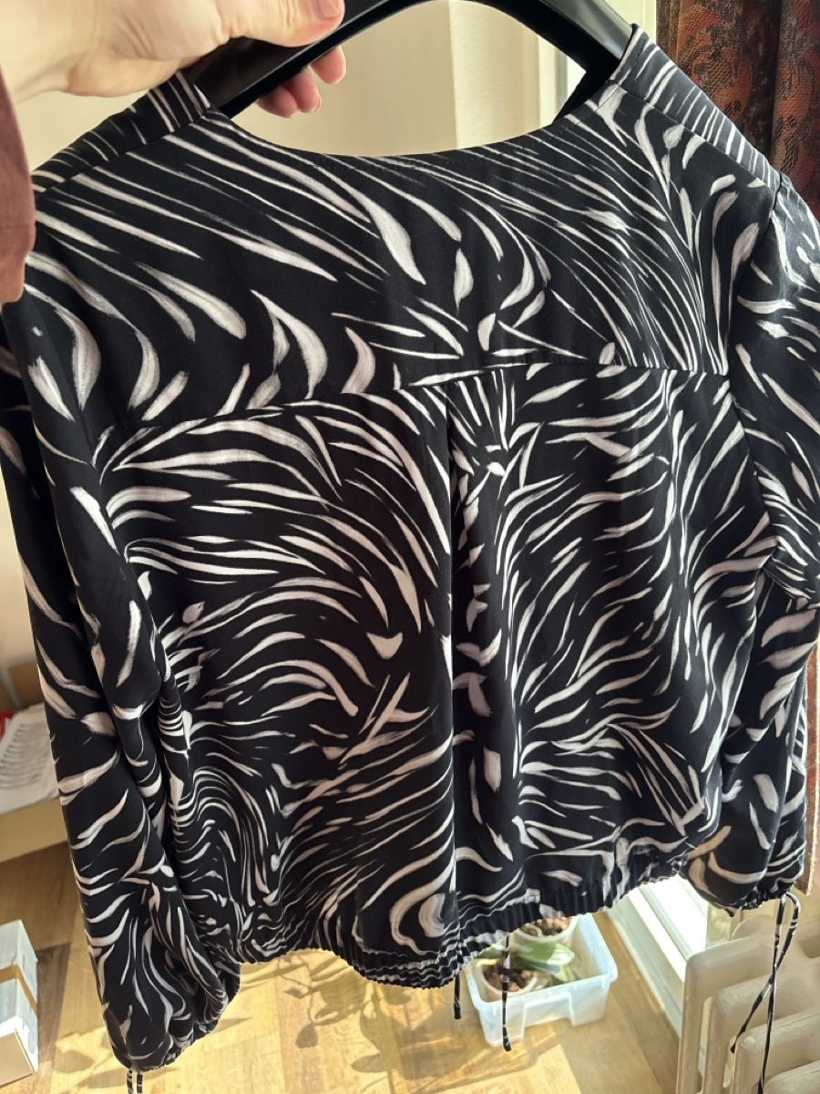 Camicette: Joseph Ribkoff Bluse – Usato da Bern venduto da LoveVintageY2K 1