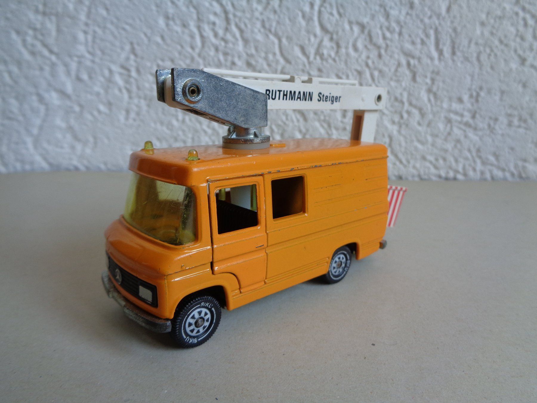 Siku Modellini d'auto: SIKU 2219 Mercedes 809 D mit Ruthmann Steiger – Nuovo (secondo la descrizione) da Läufelfingen venduto da remajo62 5