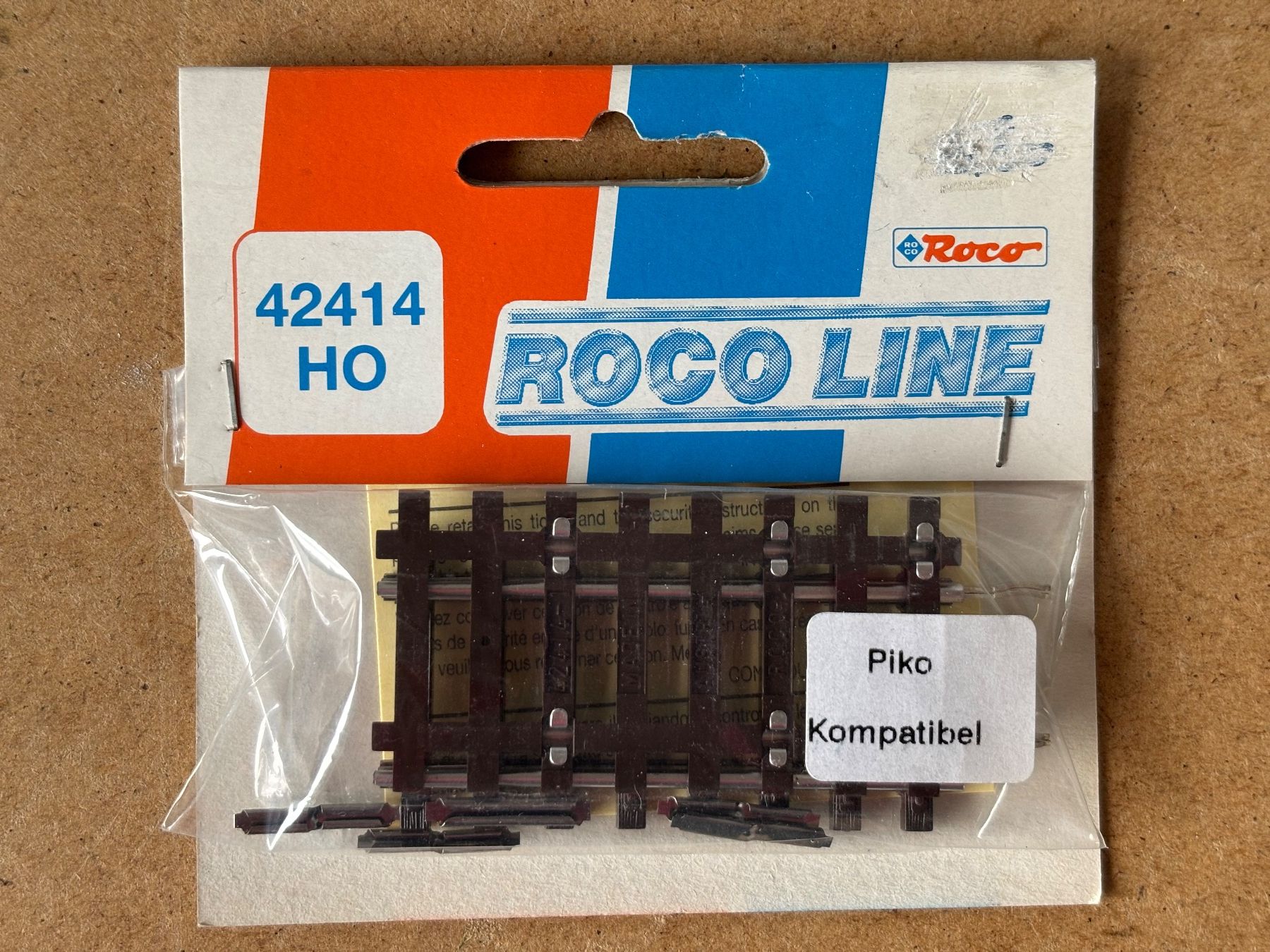 Roco Modellini di ferrovie: Roco Line 42414 Übergangsgleis – Nuovo e nell'imballaggio originale da Hauterive NE venduto da eriamch